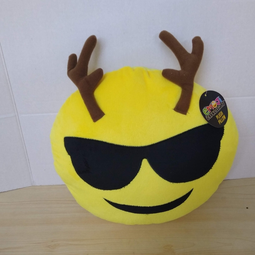 Reindeer emoji with sunshades